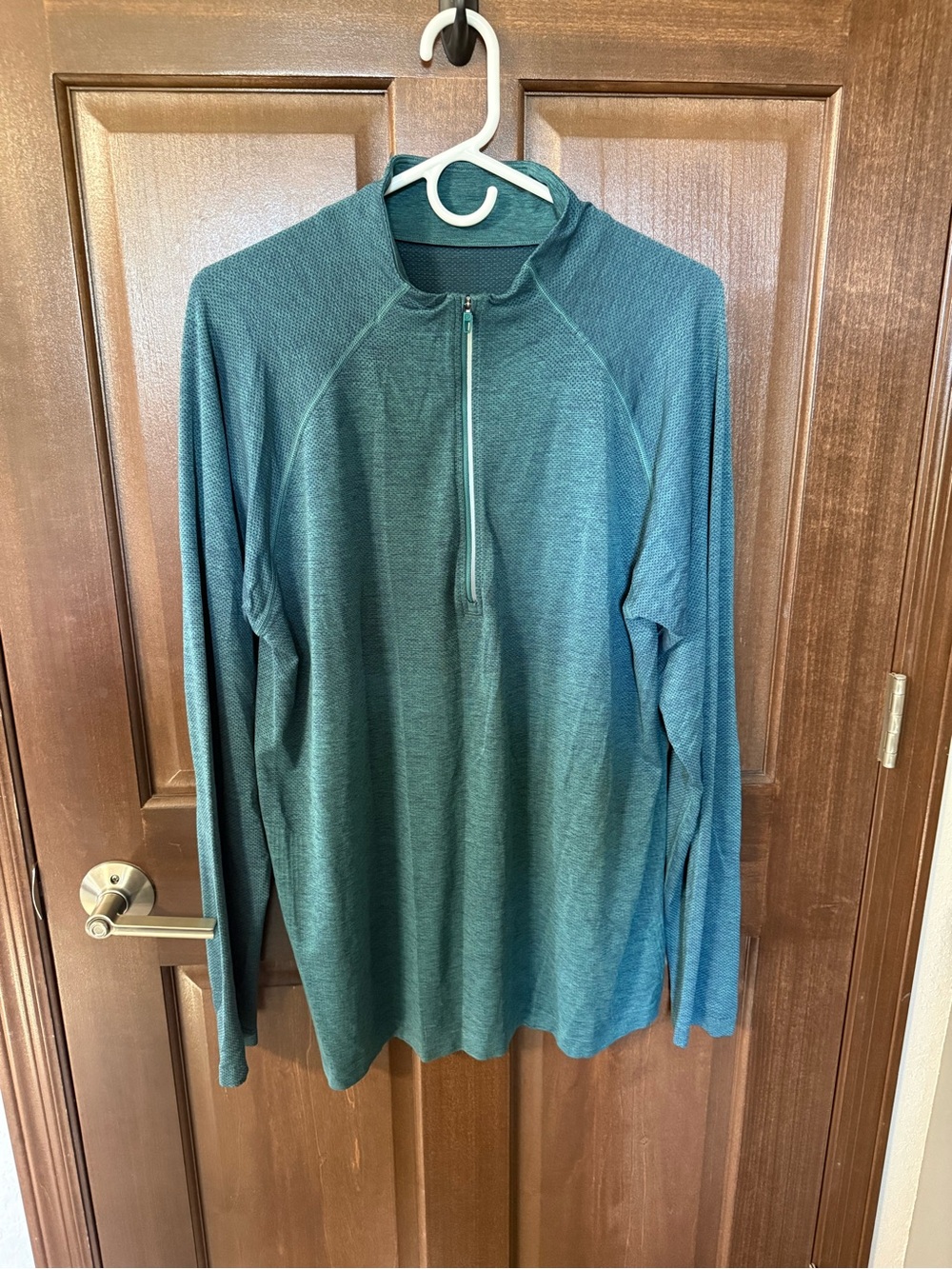 Lululemon metal vent tech half zip long sleeve